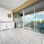 Apartment Vue Sur Et Iles Du Levant