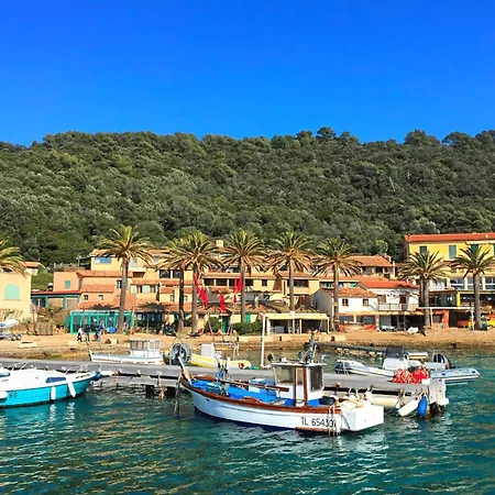 Vue Sur Et Iles Du Levant * 르 라방두