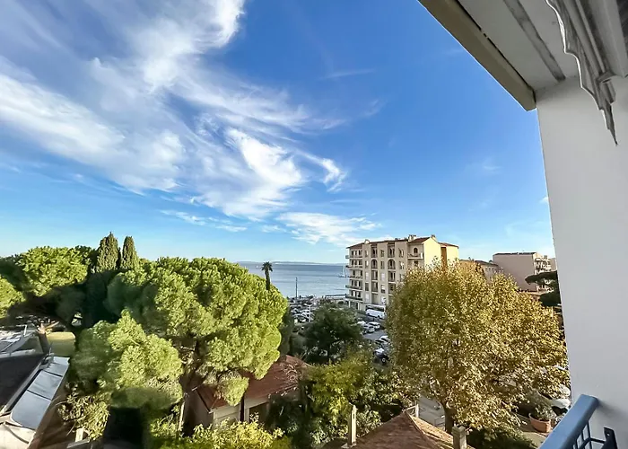 Lägenhet Vue Sur Et Iles Du Levant